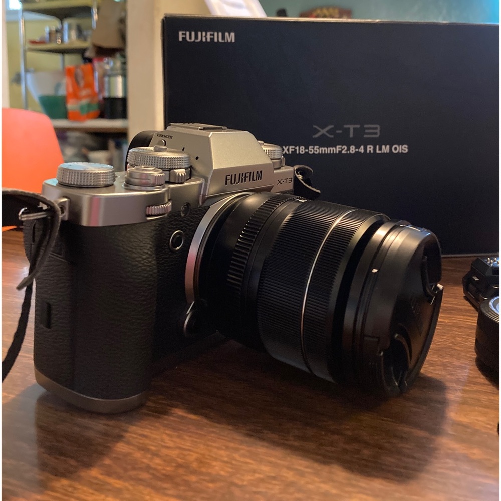 Fujifilm X-T3 mirrorless DSLR Camera